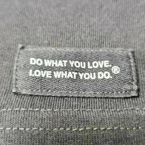 Life is good size xxl mens black t shirt falllllll!!! Pumkins!! - Picture 3 of 7